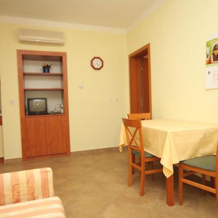 Apartments With A Parking Space Mali Lošinj Dış mekan fotoğraf