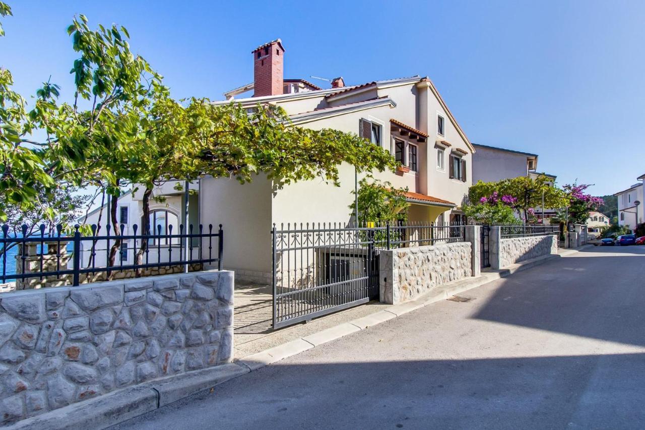 Apartments With A Parking Space Mali Lošinj Dış mekan fotoğraf